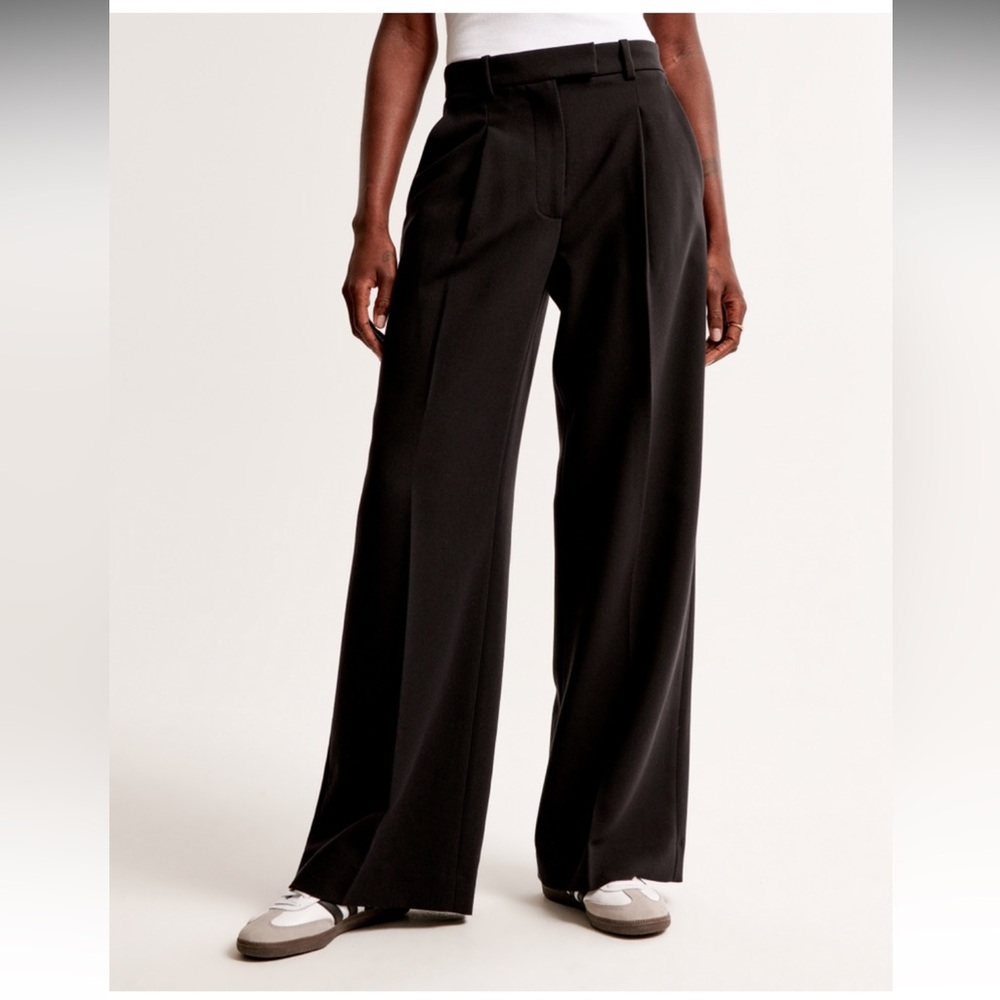 NWT Abercrombie & Fitch Black Ultra Wide Leg Pants